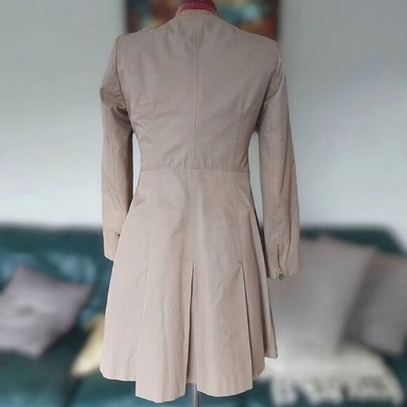 Via Spiga waterproof sand tone rain trench size XS - Picture 6 of 16